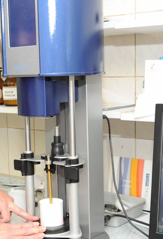 Arzneimittelherstellung im Labor der Stadt-Apotheke in Freital